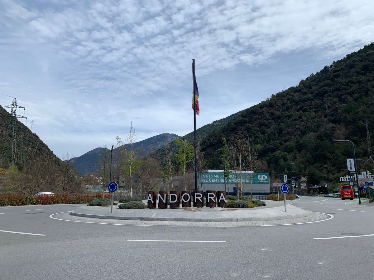 Andorra and the Minibus Hero